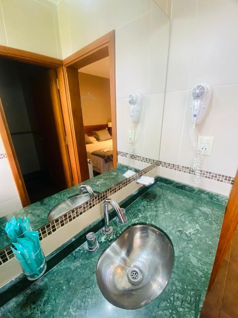 Ranqueles Hotel Villa Carlos Paz Buitenkant foto